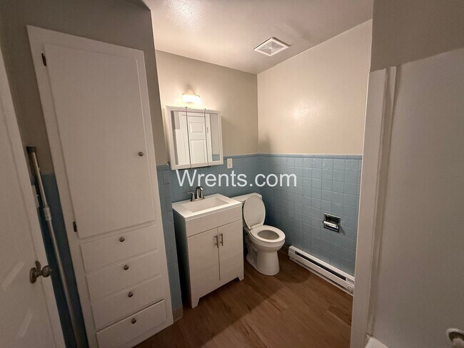 Building Photo - $750 off Move in Special - 2 Bed/1 Bath Cheney EWU