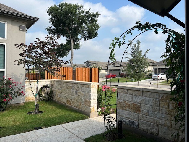 Building Photo - Elegant lifestyle at a great price in Roun...