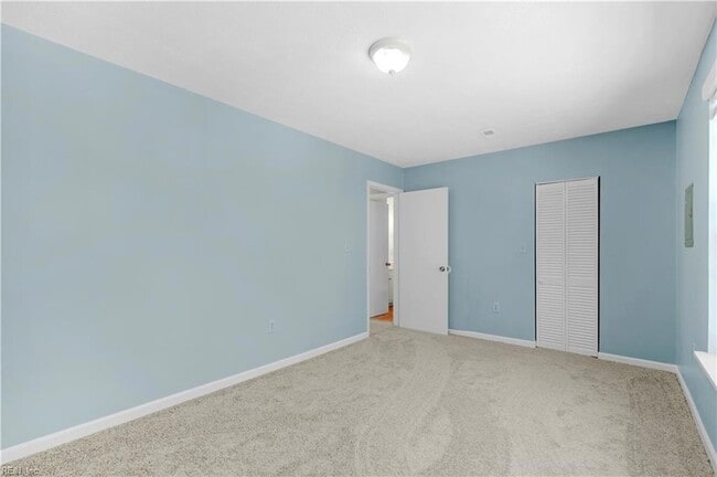 Building Photo - 6661 Cedar Lake Dr