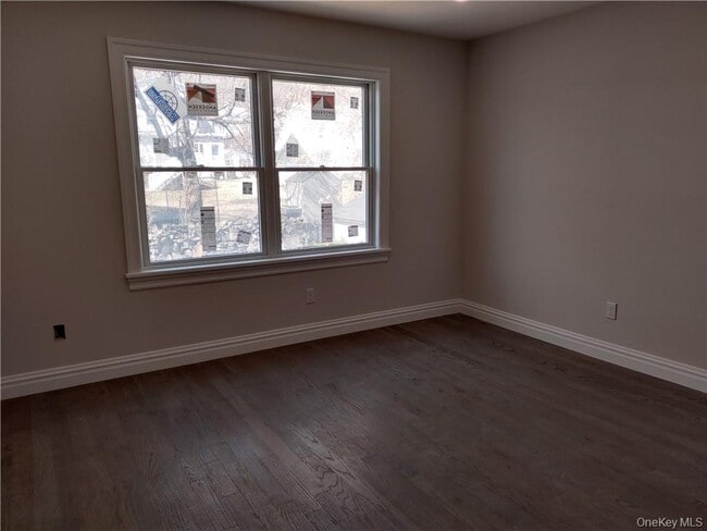 Building Photo - 27 Church St