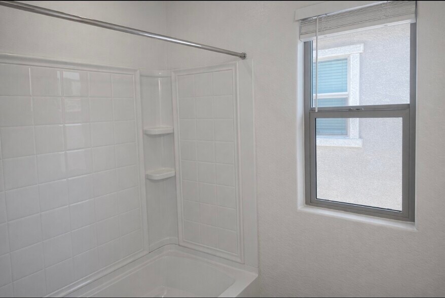 Building Photo - 8337 E Irwin Ave