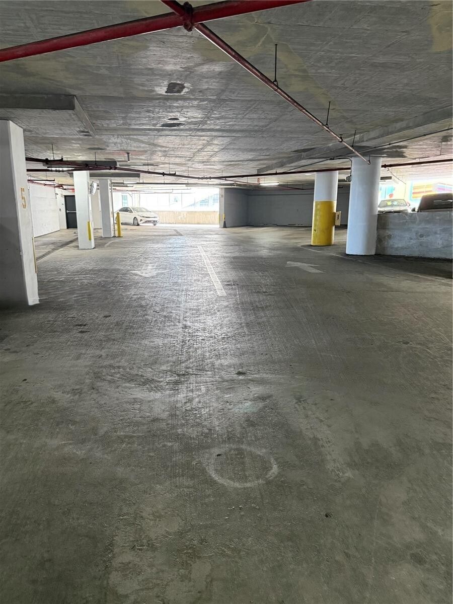 Building Photo - 888 Biscayne Blvd