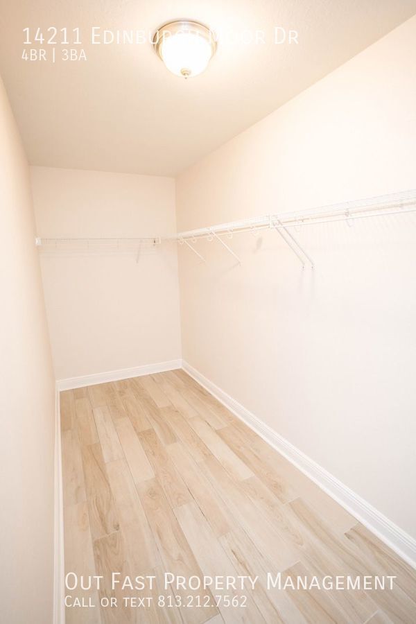 Building Photo - Spacious and Modern 4-Bedroom Home with a ...