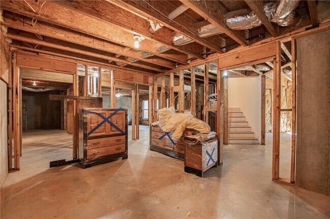 Building Photo - 4012 Erin Dr