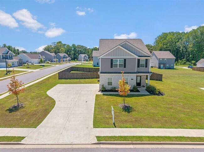 Building Photo - 737 Woody Dr