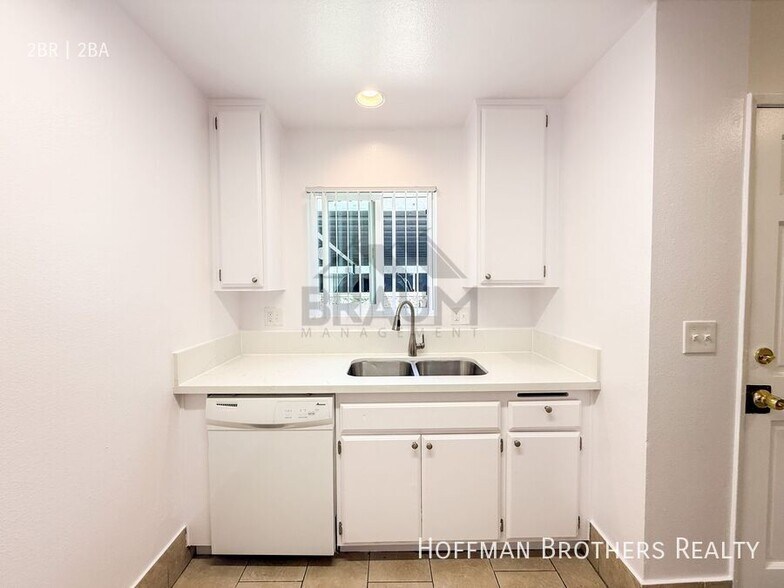 Building Photo - 14257 Friar St