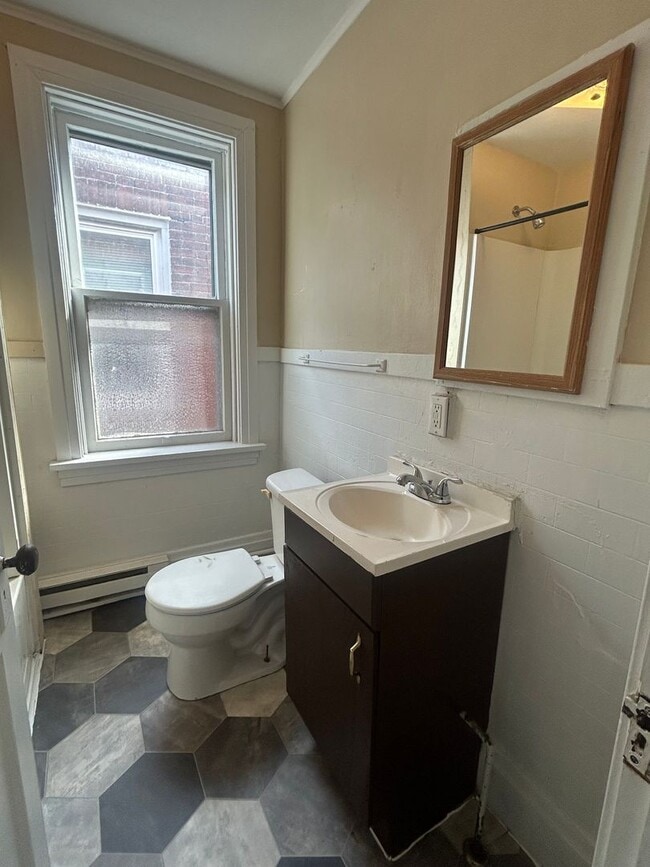 Building Photo - 46 N 34th St