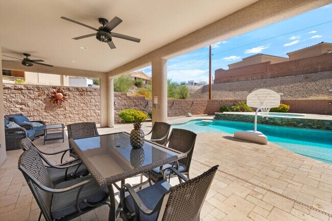 Building Photo - 3940 Duke Dr