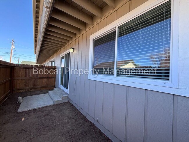 Building Photo - 1516 South Ct