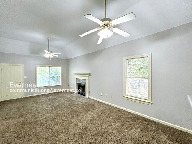 Building Photo - 692 Walnut Valley Ln