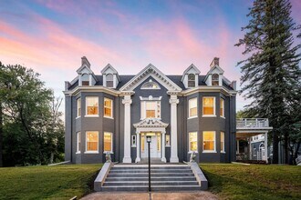 Building Photo - 3+ Bedroom in the Ordean Mansion - AVAILABLE TODAY!