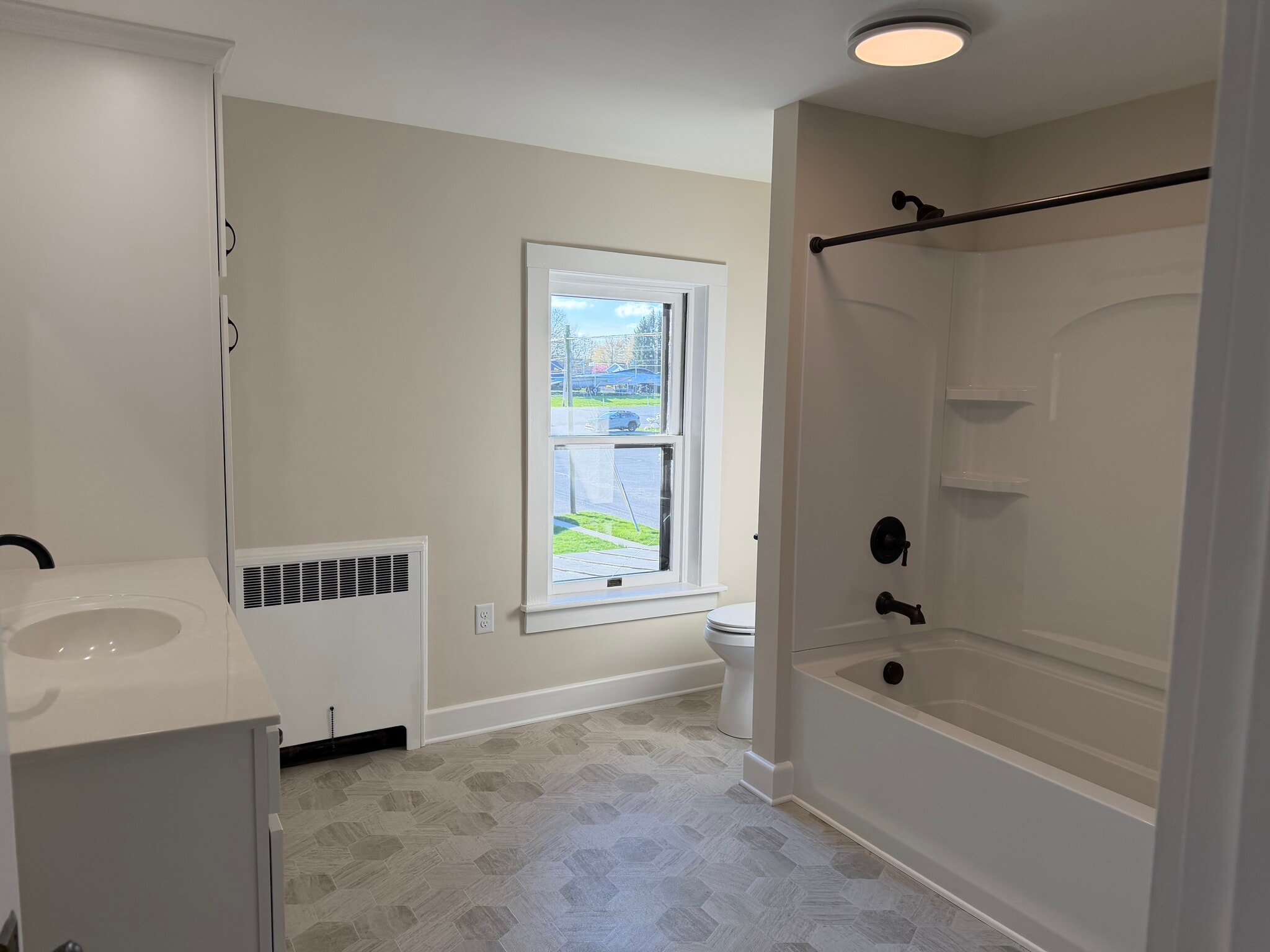 Building Photo - 106 Abbottstown St