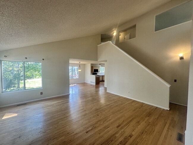 Building Photo - 11042 Alcott Dr