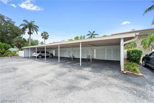 Building Photo - 1340 Crayton Rd