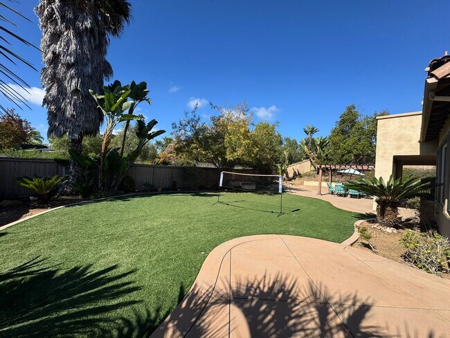 Building Photo - Gorgeous La Costa Executive Home – 5 Bed /...