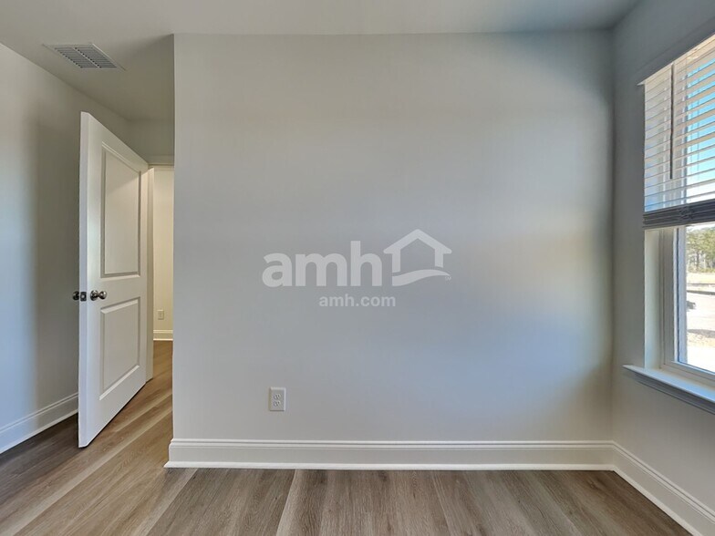 Building Photo - 168 Portside Pk Dr