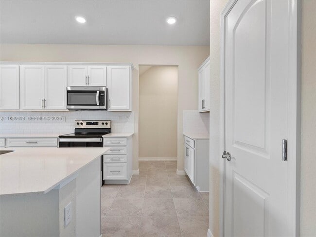 Building Photo - 2108 Appleton Cir N