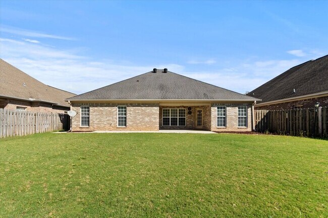 Building Photo - 6608 Lizzie Ln SE