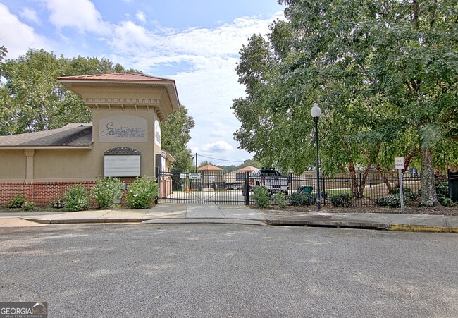 Building Photo - 155 Colonial Ct