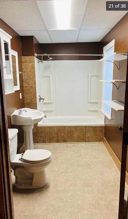 Building Photo - 523 S Washington St