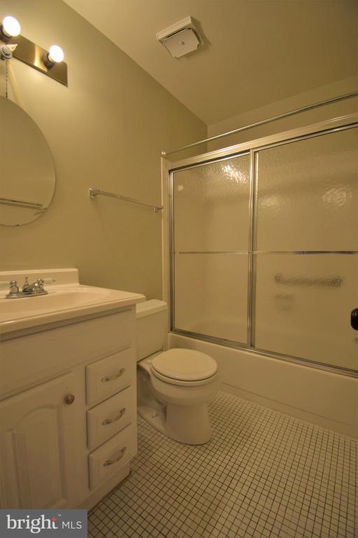 Building Photo - 8243 Cedar Landing Ct