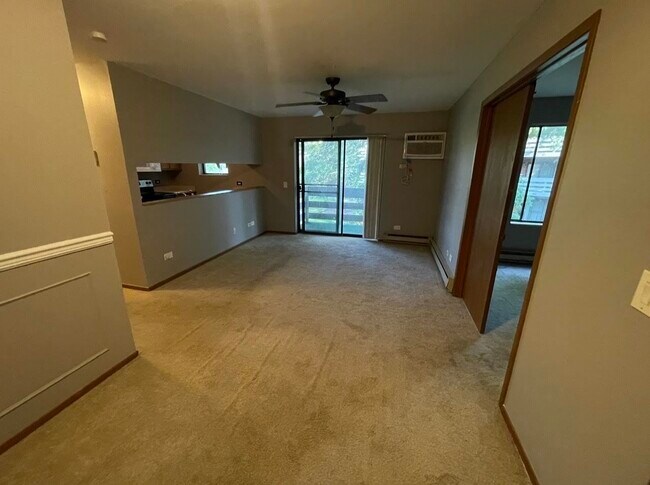 Building Photo - 1343 N Winslowe Dr