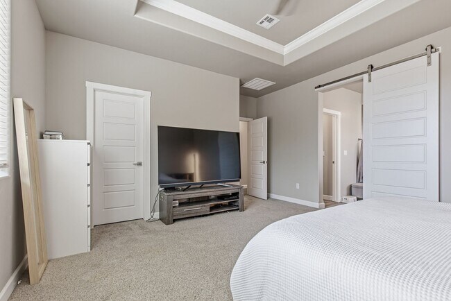 Building Photo - Pristine Four Bedroom 2 Bath home in Mesa Village