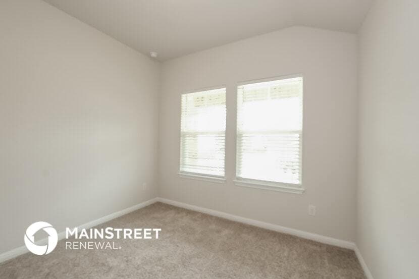 Building Photo - 1014 Round Bale Rd