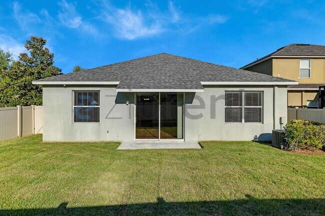 Building Photo - 16622 Myrtle Sand Dr