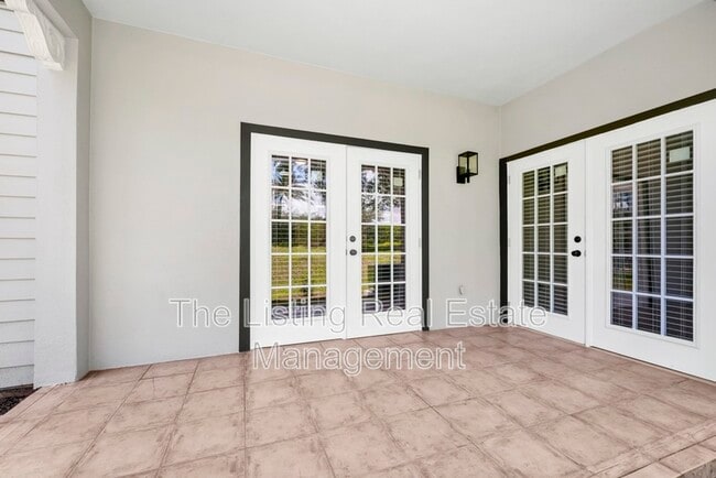 Building Photo - 7503 Atlantis Way