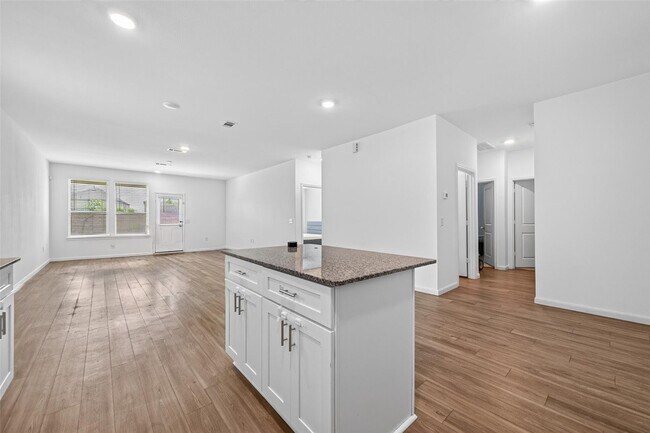 Building Photo - 8111 Star Ter Dr