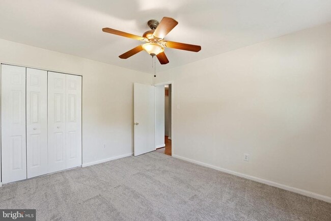 Building Photo - 8609 Woodview Dr