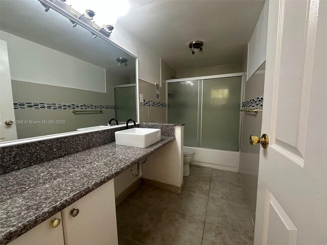 Building Photo - 8419 Forest Hills Dr