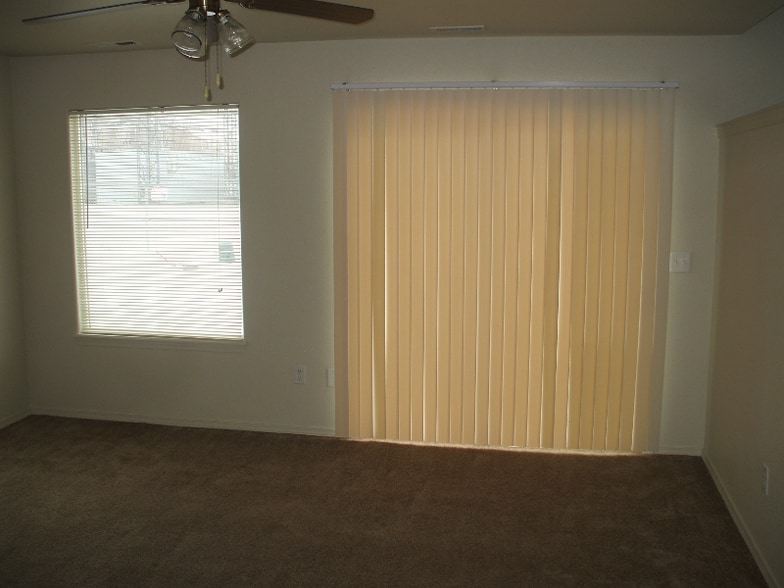 Building Photo - 2407 Inspiration