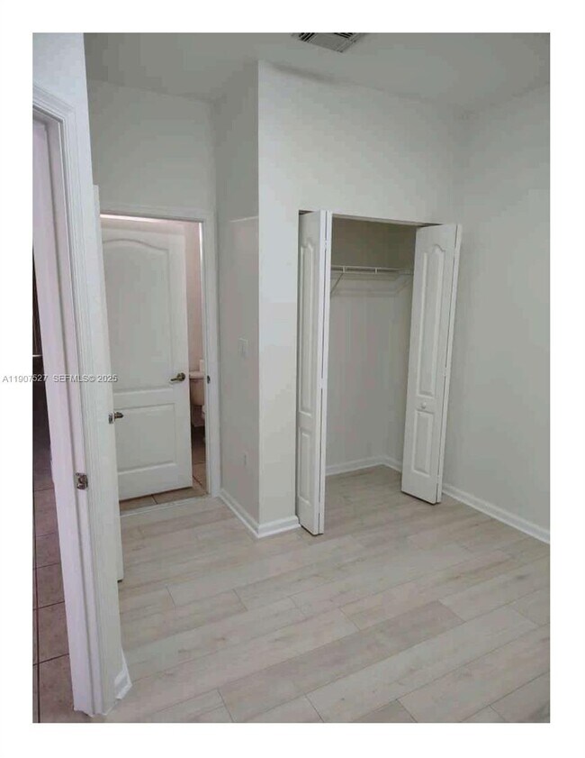 Building Photo - 21207 NW 14th Pl