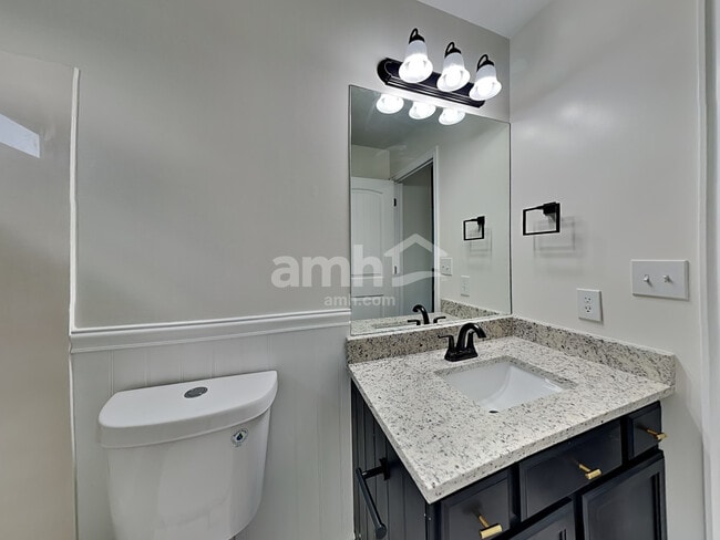 Building Photo - 4802 Addison Ave