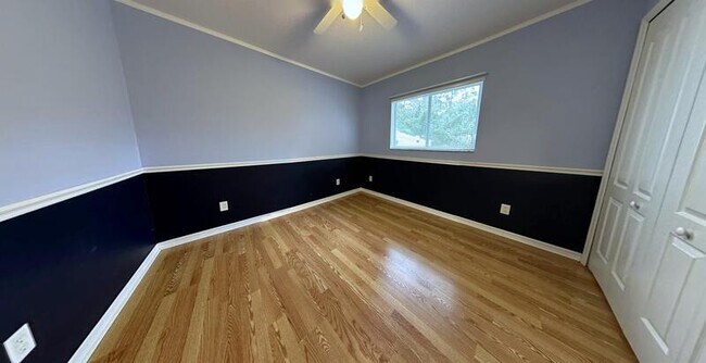 Building Photo - 3616 Spinner Ave