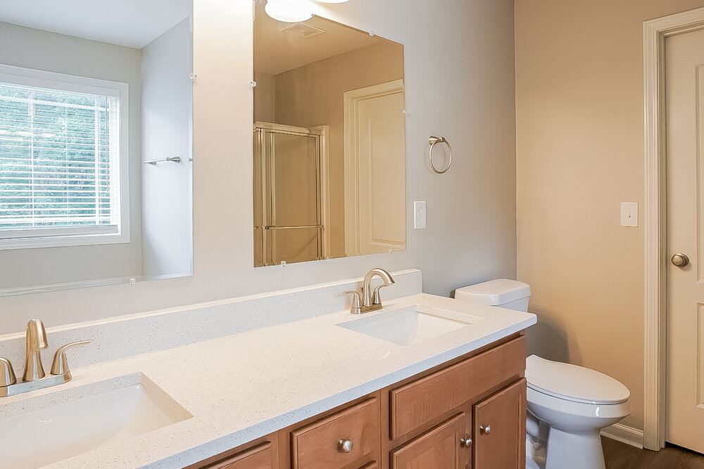 Building Photo - 657 Amberwood Dr