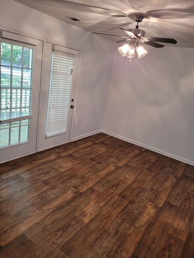 Building Photo - Enjoy the Holidays in Your New Home!