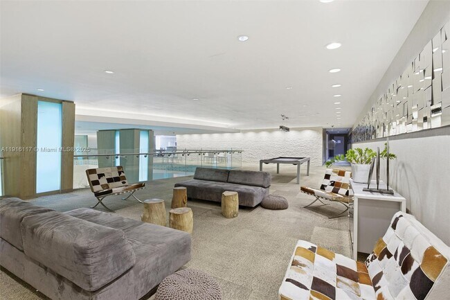 Building Photo - 92 SW 3rd St