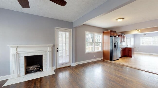 Building Photo - 2599 Eastwood Dr