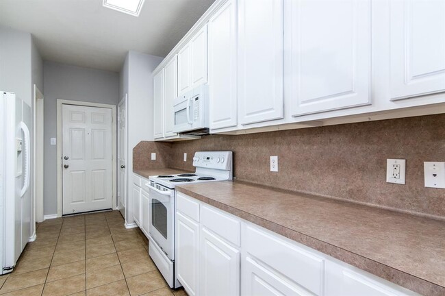 Building Photo - 215 N Burberry Park Cir