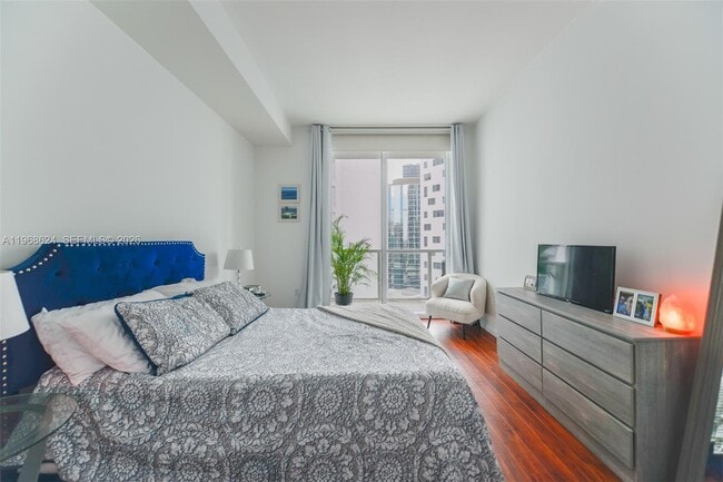 Building Photo - 218 SE 14th St