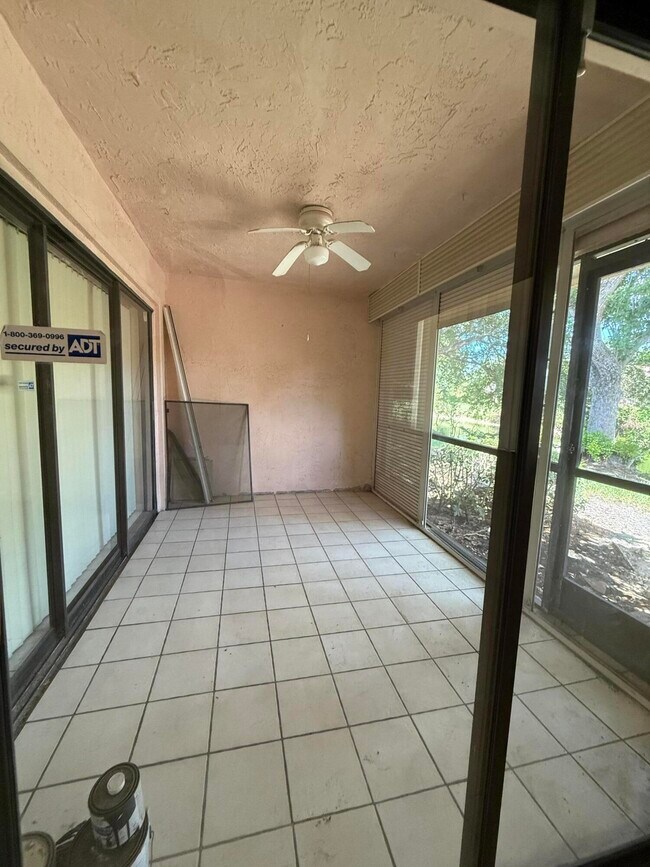 Building Photo - 12028 Royal Palm Blvd