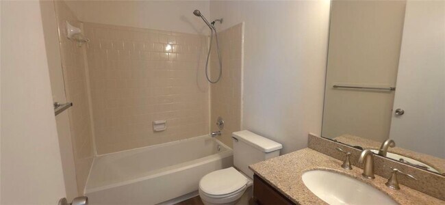 Building Photo - 330 Knoll Ridge Ct