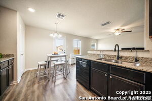 Building Photo - 6516 Sabinal