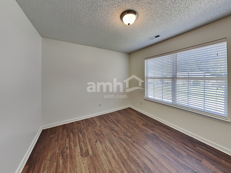 Building Photo - 4763 Asherton Pl NW