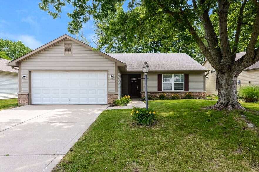Primary Photo - 817 Washington Cove Way
