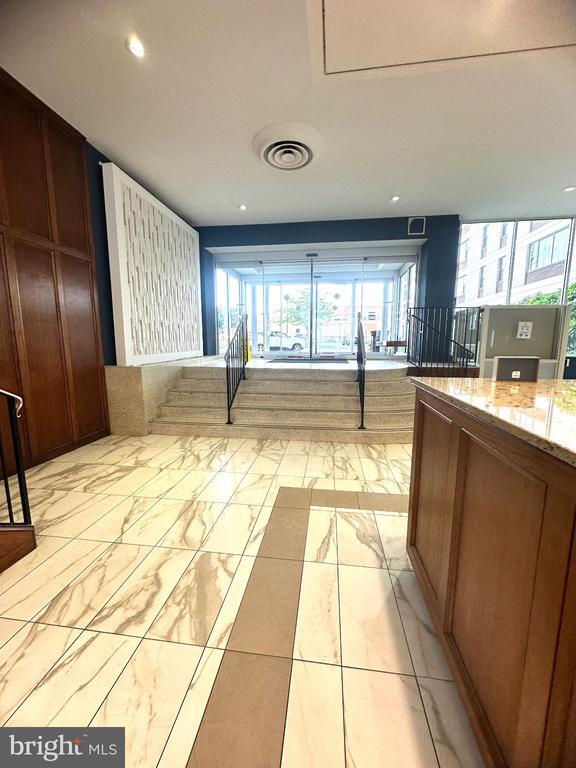 Building Photo - 4600 Duke St