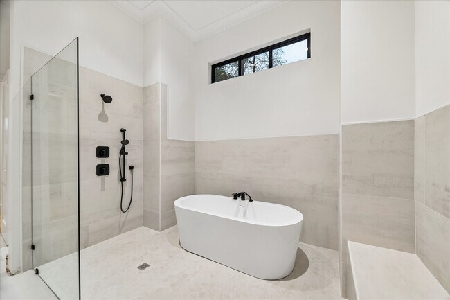 Building Photo - 5 Buttonbush Ct